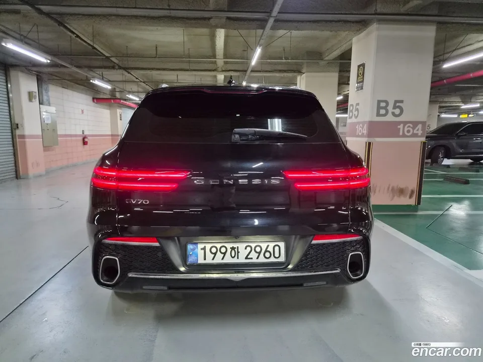 Genesis GV70 2.5T 2WD 2024 — миниатюра 4