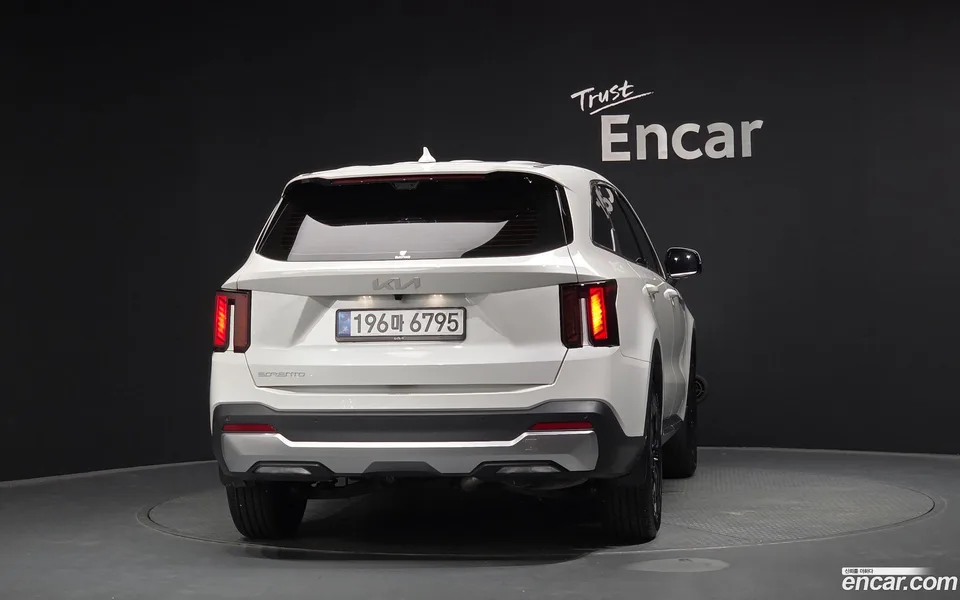 Kia Sorento 2.5T 2WD 2025 — thumbnail 4