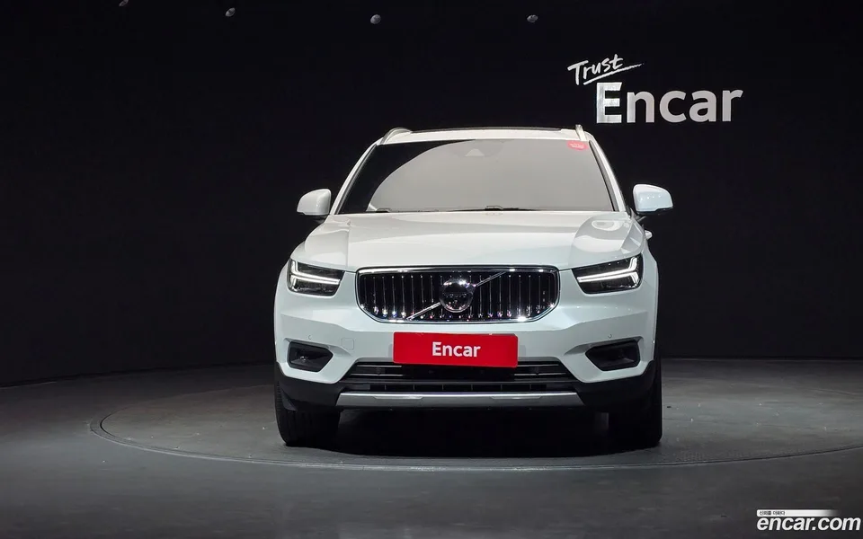 Volvo XC40 B4 2022 — thumbnail 3