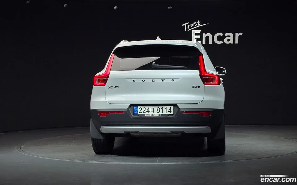 Volvo XC40 B4 2022 — thumbnail 4