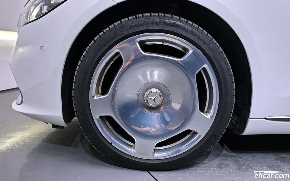 Mercedes-Benz S-Class S580 4MATIC 2024 — thumbnail 5