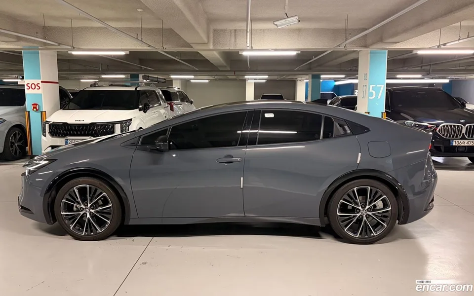 Toyota Prius 2.0 XLE 2024 — thumbnail 2