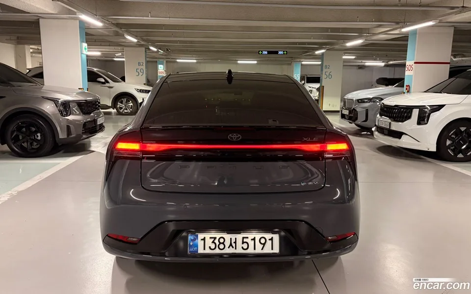 Toyota Prius 2.0 XLE 2024 — thumbnail 4