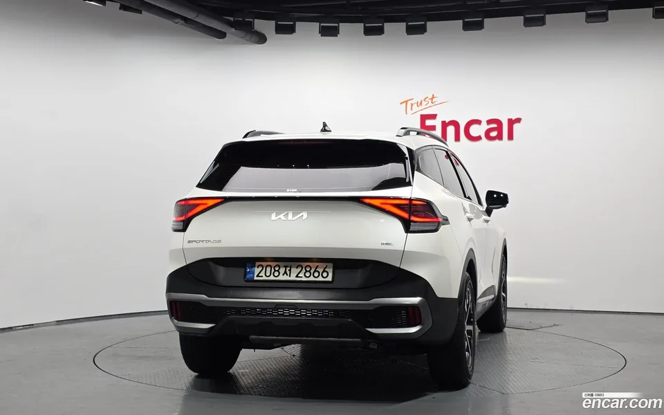Kia Sportage Hybrid 2WD 2022 — thumbnail 4