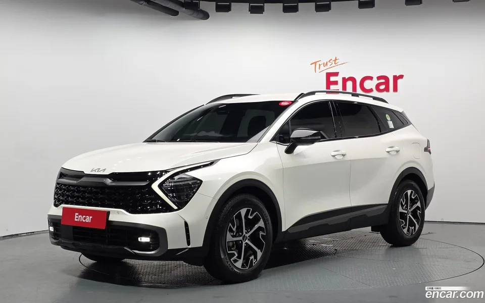 Kia Sportage Hybrid 2WD 2022 — photo 1, buy with delivery to Moscow