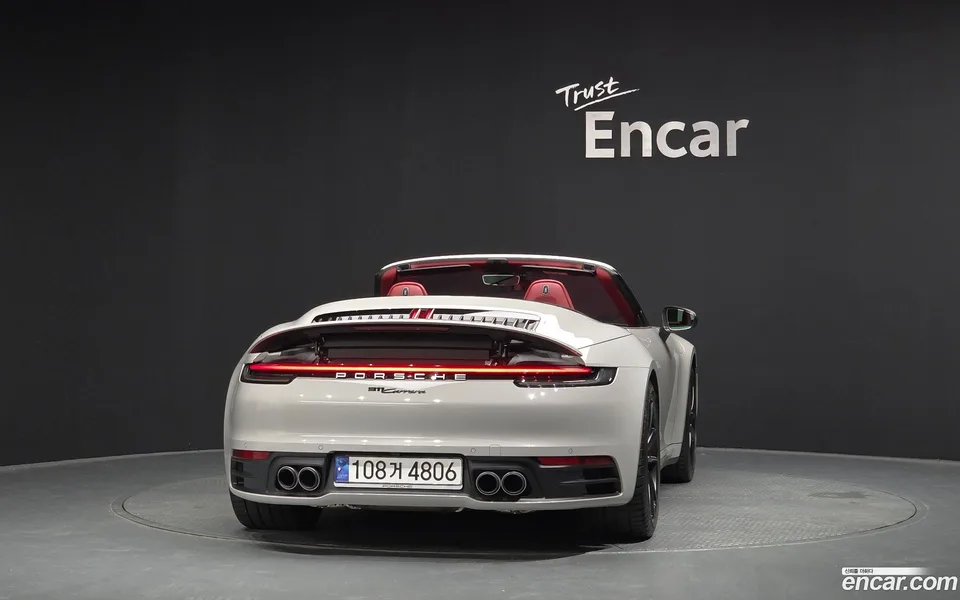 Porsche 911 (992) 2024 — миниатюра 4