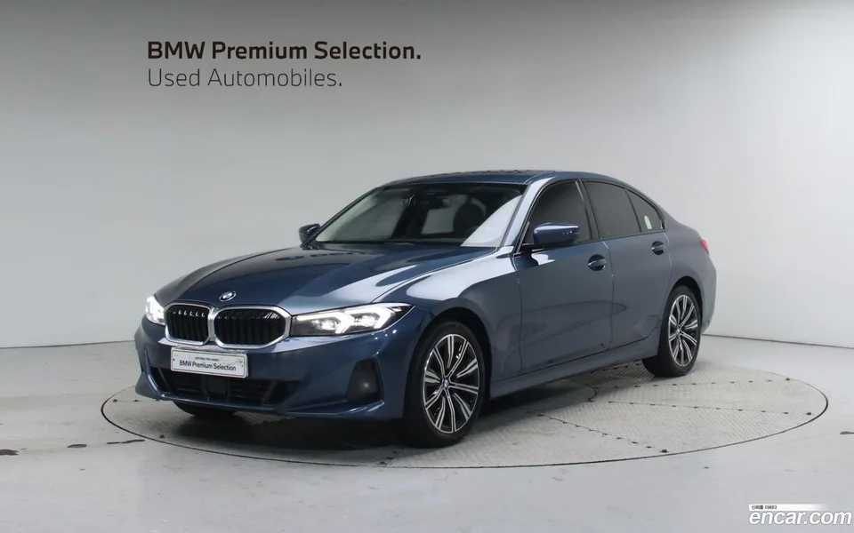 BMW 3 Series 320i 2025 — photo 1, buy with delivery to Moscow