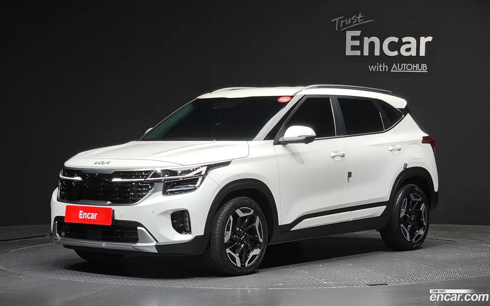 Kia Seltos 1.6 2WD 2022 — photo 1, buy with delivery to Moscow