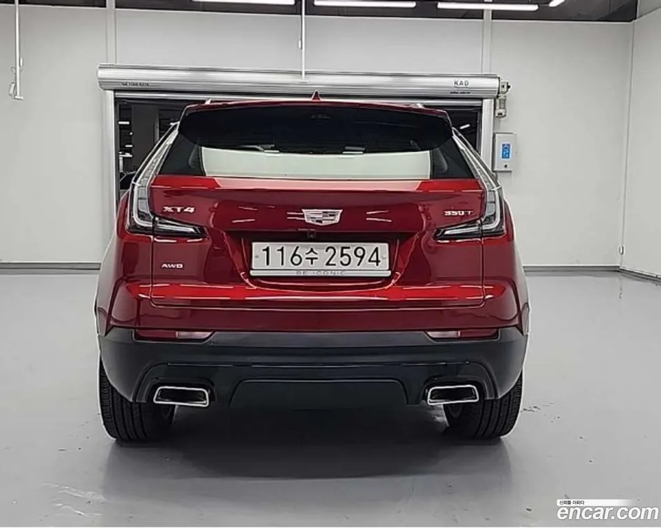Cadillac XT4 2.0 AWD 2022 — миниатюра 3