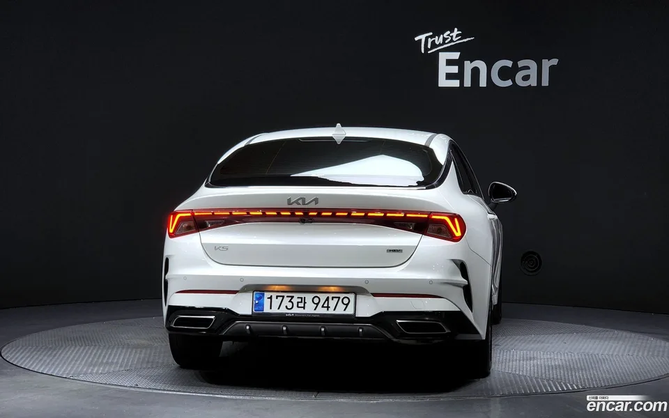 Kia K5 Hybrid 2023 — thumbnail 4