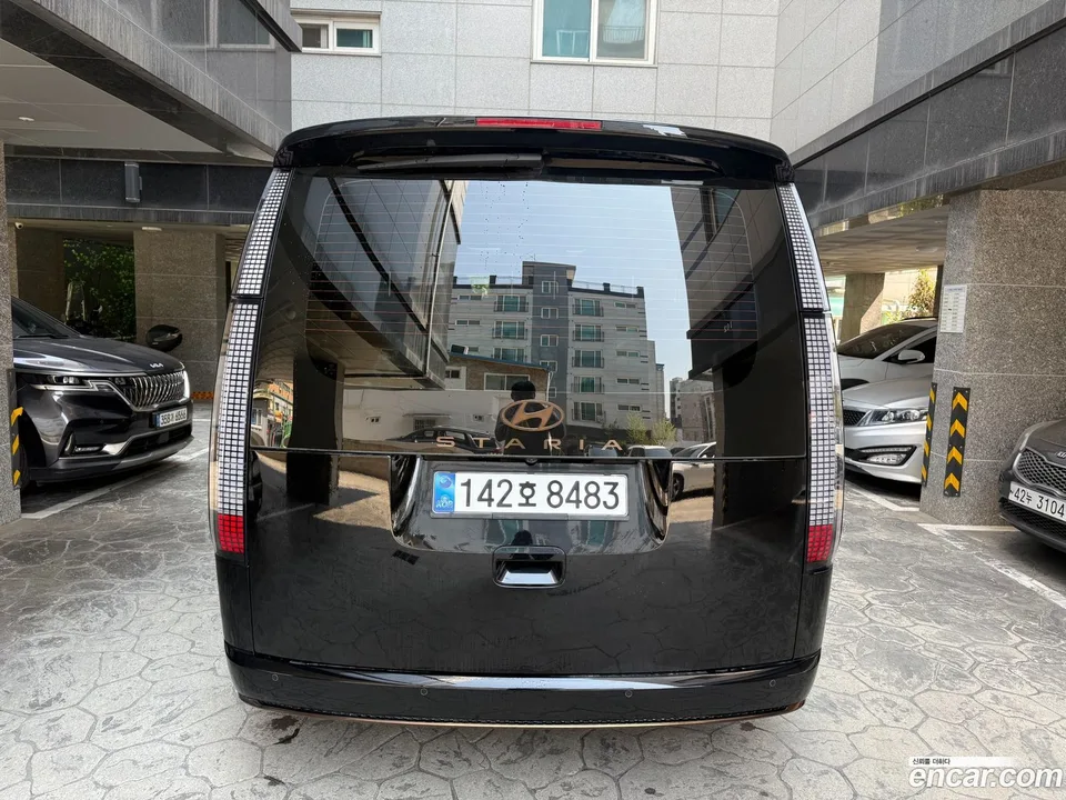 Hyundai Staria 9 2025 — миниатюра 2