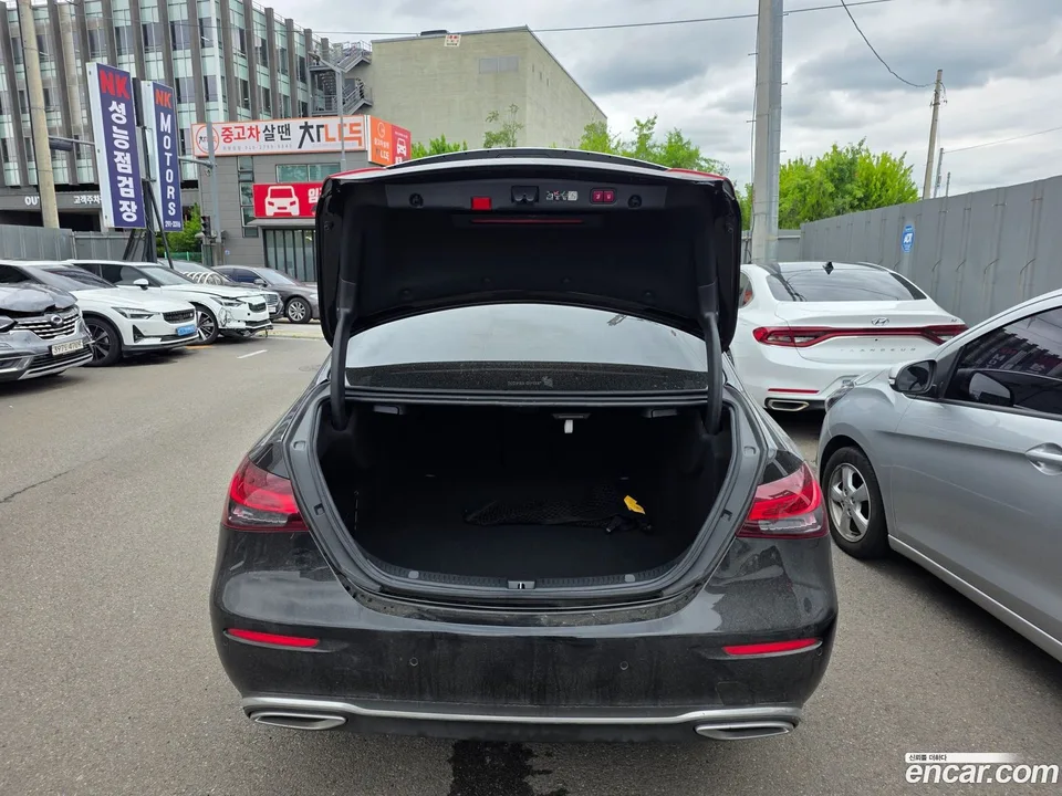 Mercedes-Benz E-Class E450 4MATIC 2022 — thumbnail 4