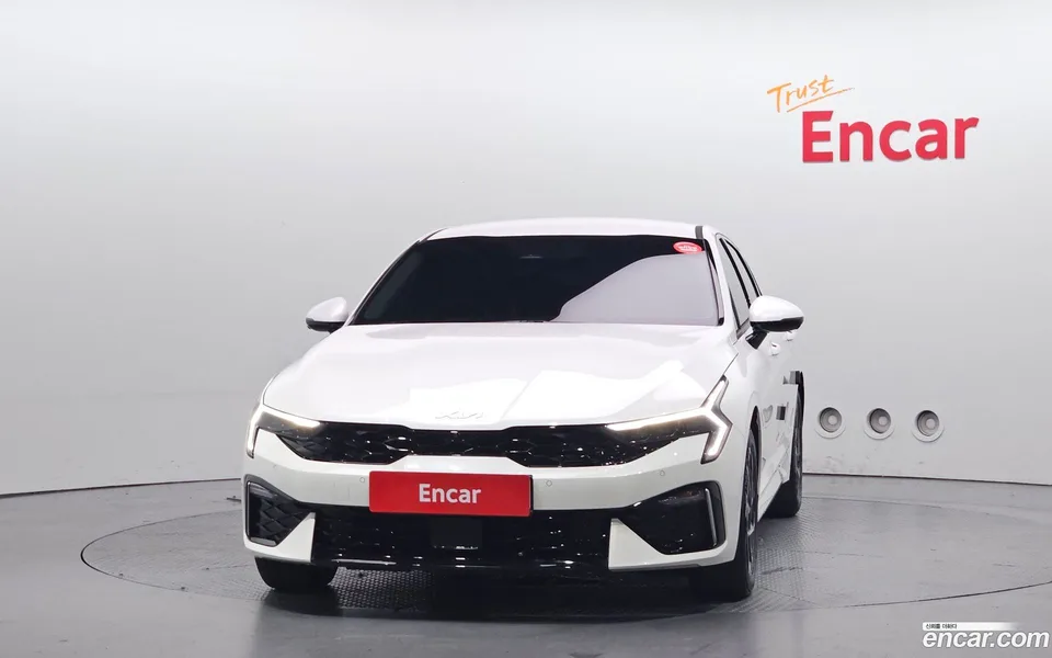 Kia K5 Hybrid 2025 — thumbnail 3
