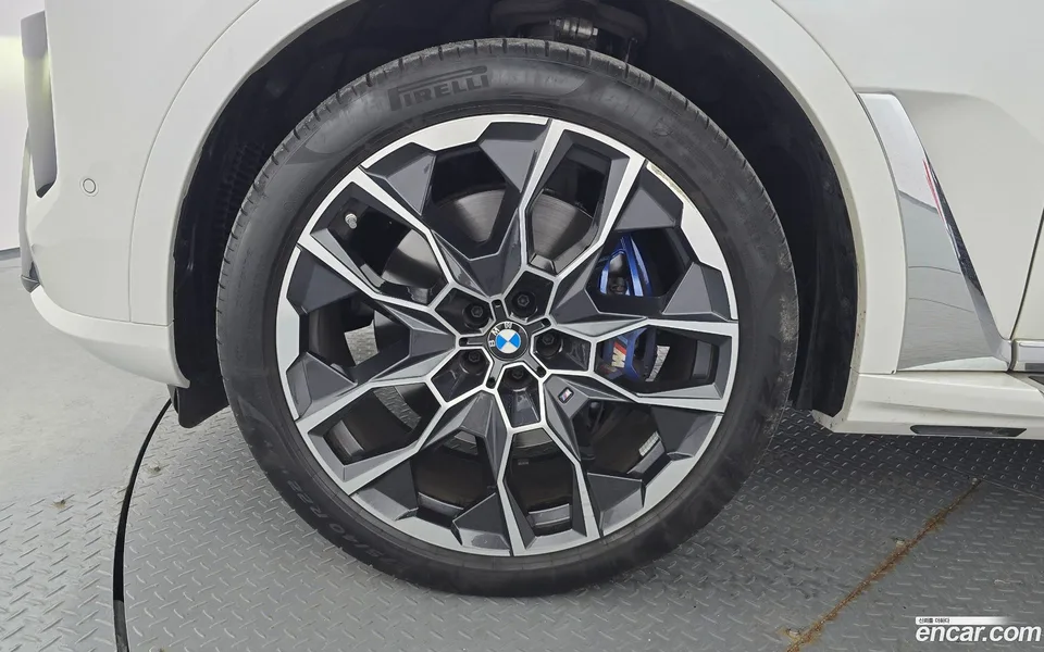 BMW X7 xDrive 40i M 6 2024 — thumbnail 5