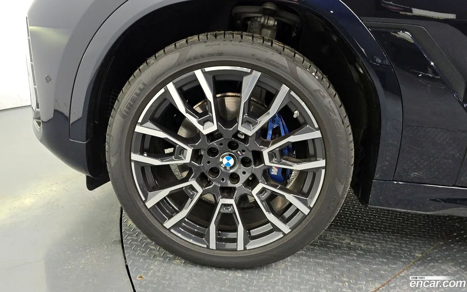 BMW X6 xDrive40i M 2024 — thumbnail 2
