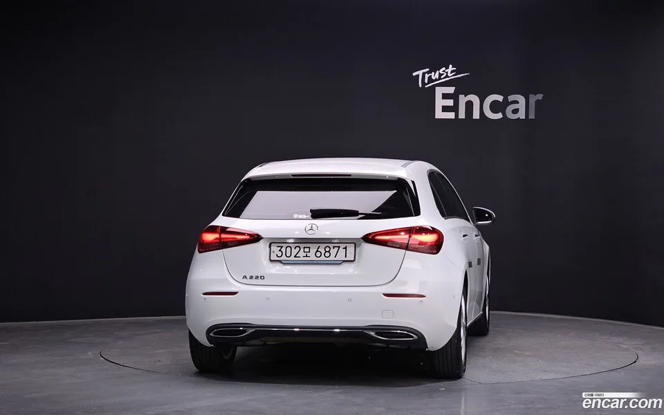 Mercedes-Benz A-Class A220 2024 — миниатюра 4