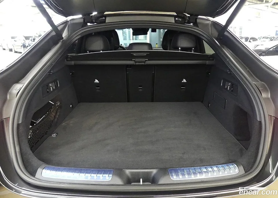 Mercedes-Benz GLC-Class GLC300 4MATIC 2024 — thumbnail 4