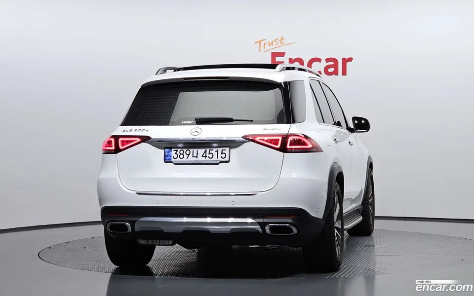Mercedes-Benz GLE-Class GLE300d 4MATIC 2023 — миниатюра 4