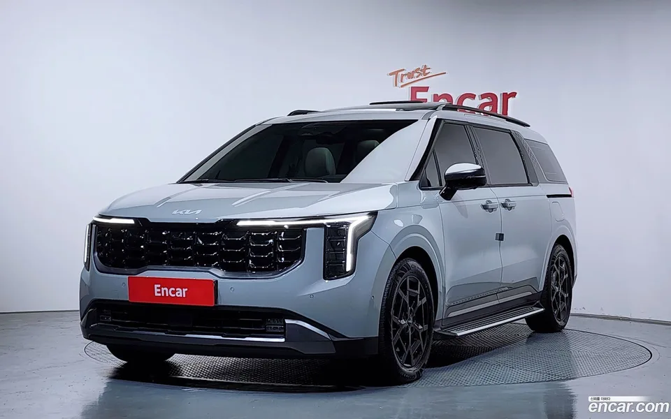 Kia Carnival 9 2023 — photo 1, buy with delivery to Moscow