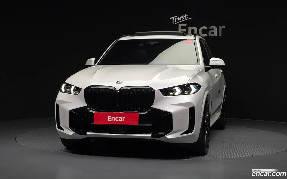 BMW X5 xDrive 40i M 2025 — thumbnail 3