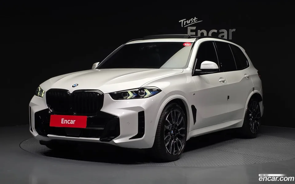 BMW X5 xDrive 40i M 2025 — photo 1, buy with delivery to Moscow