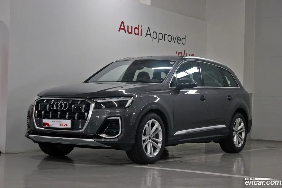 Audi Q7 (4M) 55 TFSI 2025 — photo 1, buy with delivery to Moscow