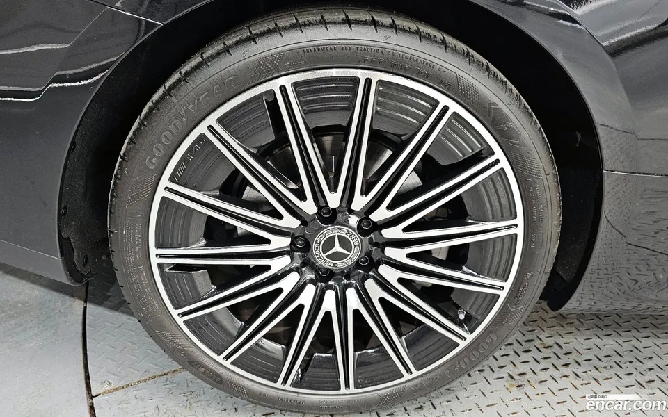 Mercedes-Benz CLE-Class CLE450 4MATIC 2025 — thumbnail 5