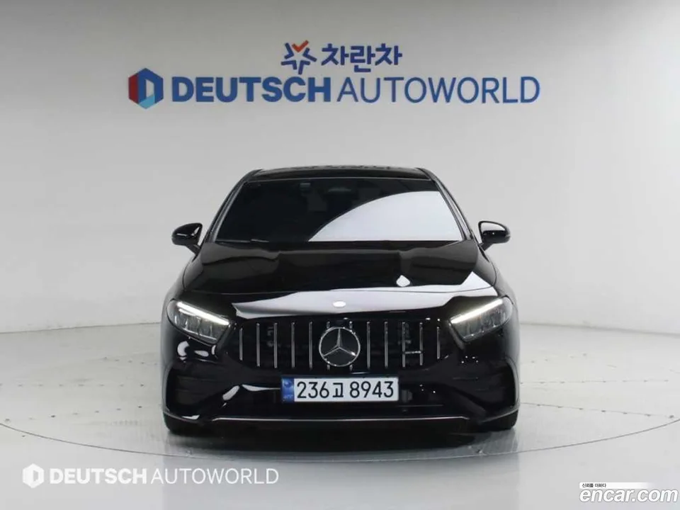 Mercedes-Benz A-Class AMG A35 4MATIC 2024 — thumbnail 3