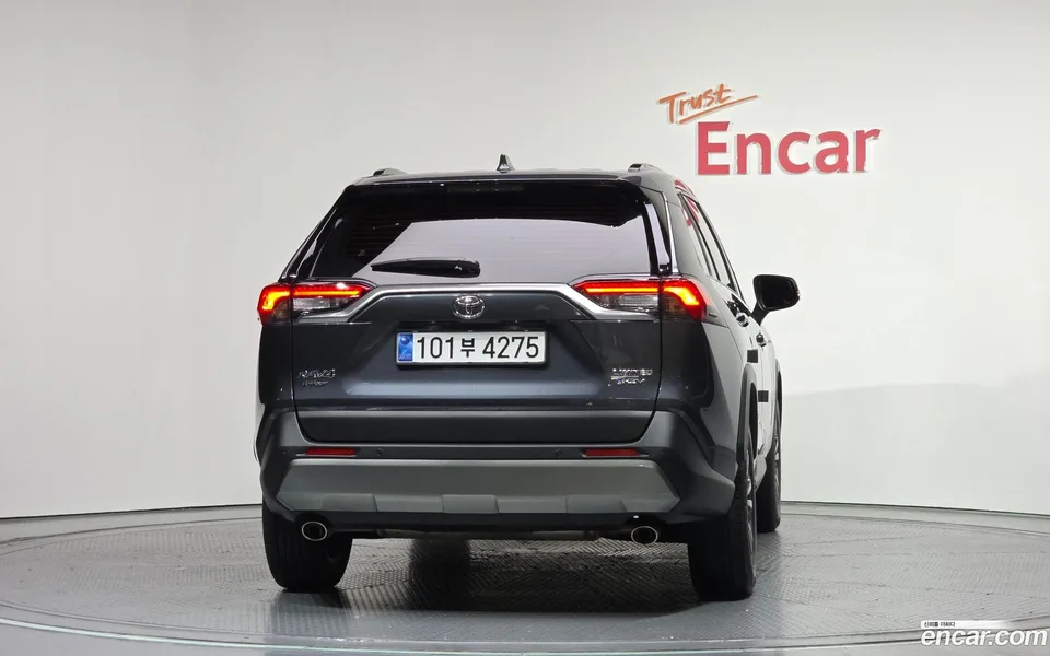 Toyota RAV4 2.5 4WD LTD 2025 — миниатюра 4