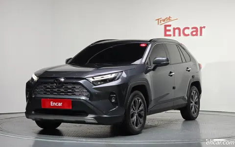 Toyota RAV4 2025 buy in Moscow