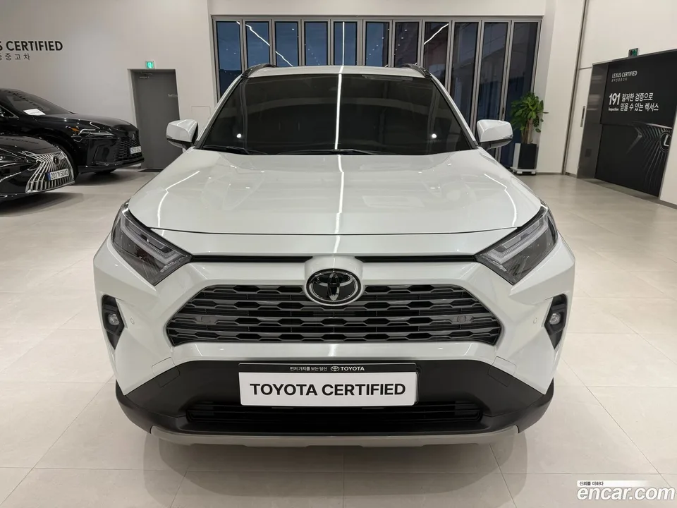 Toyota RAV4 2.5 4WD LTD 2025 — миниатюра 3