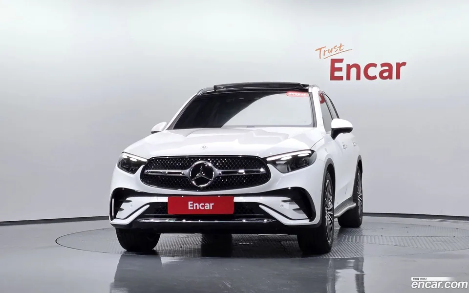 Mercedes-Benz GLC-Class GLC300 4MATIC AMG Line 2025 — thumbnail 3