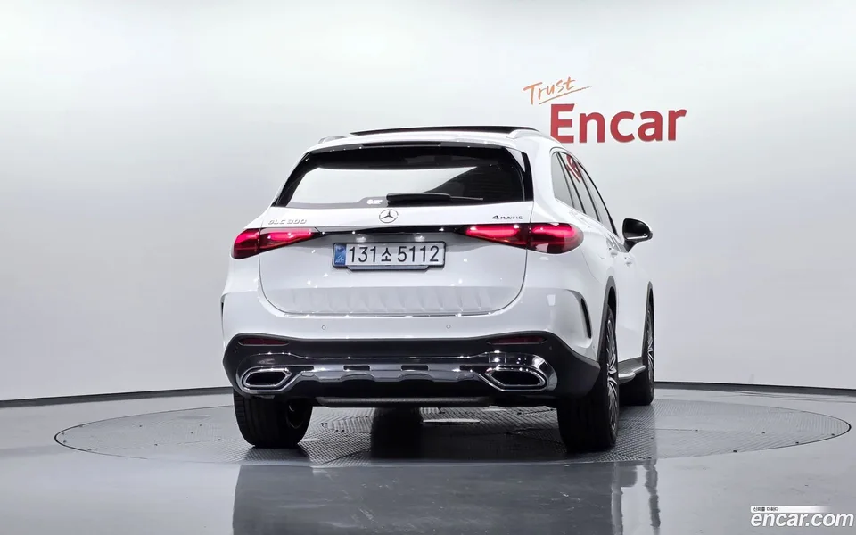 Mercedes-Benz GLC-Class GLC300 4MATIC AMG Line 2025 — thumbnail 4