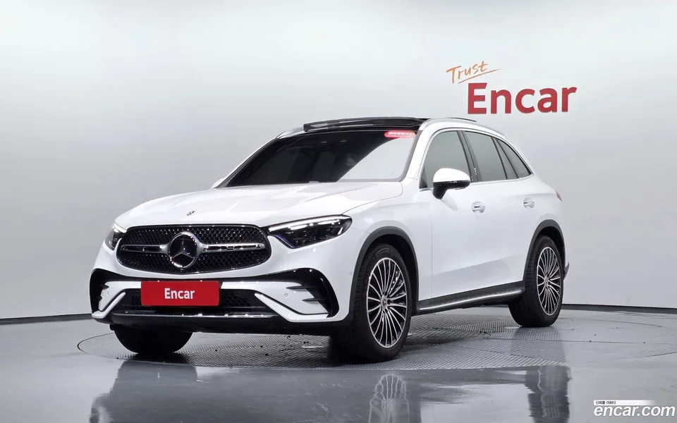 Mercedes-Benz GLC-Class GLC300 4MATIC AMG Line 2025 — photo 1, buy with delivery to Moscow