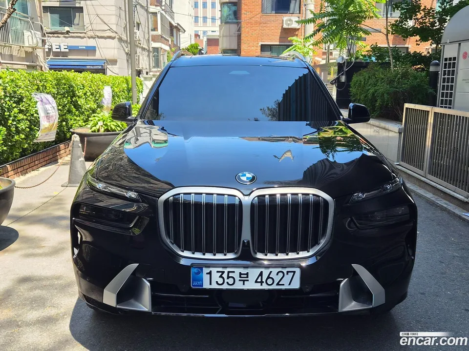 BMW X7 xDrive 40i 6 2026 — thumbnail 3