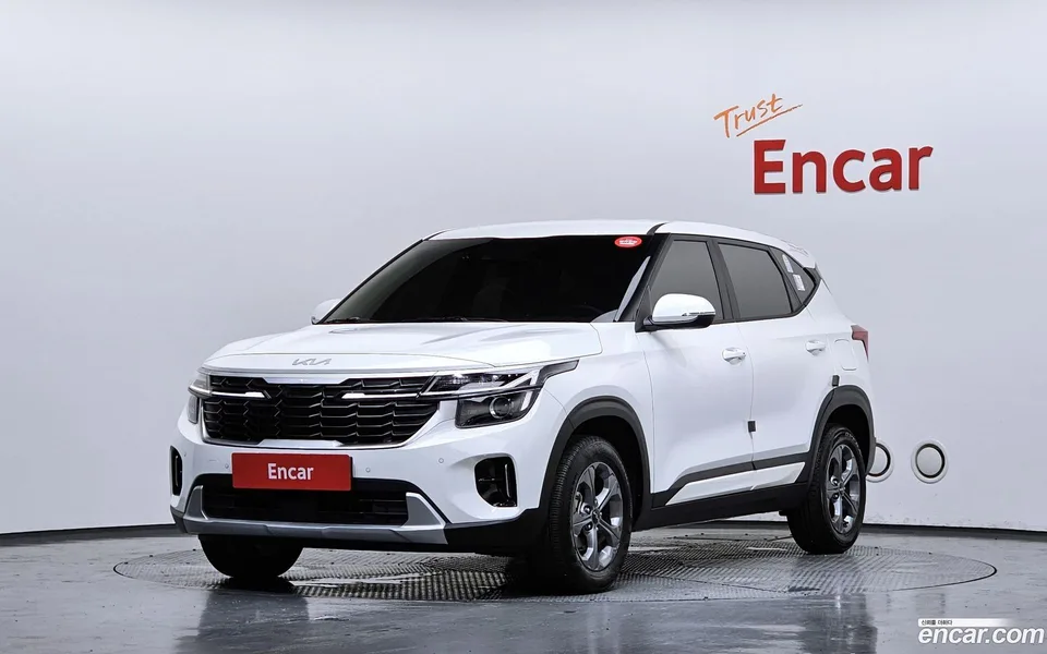 Kia Seltos 2.0 2WD 2025 — фото 1, купить с доставкой в Москву