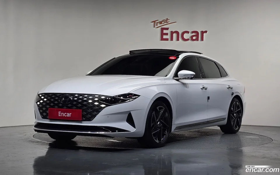 Hyundai Grandeur IG 3.0 LPi 2022 — photo 1, buy with delivery to Moscow