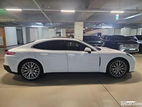 Porsche Panamera (976) 2025 купить в Москве