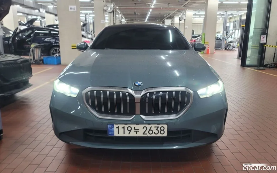 BMW 5 Series 2023