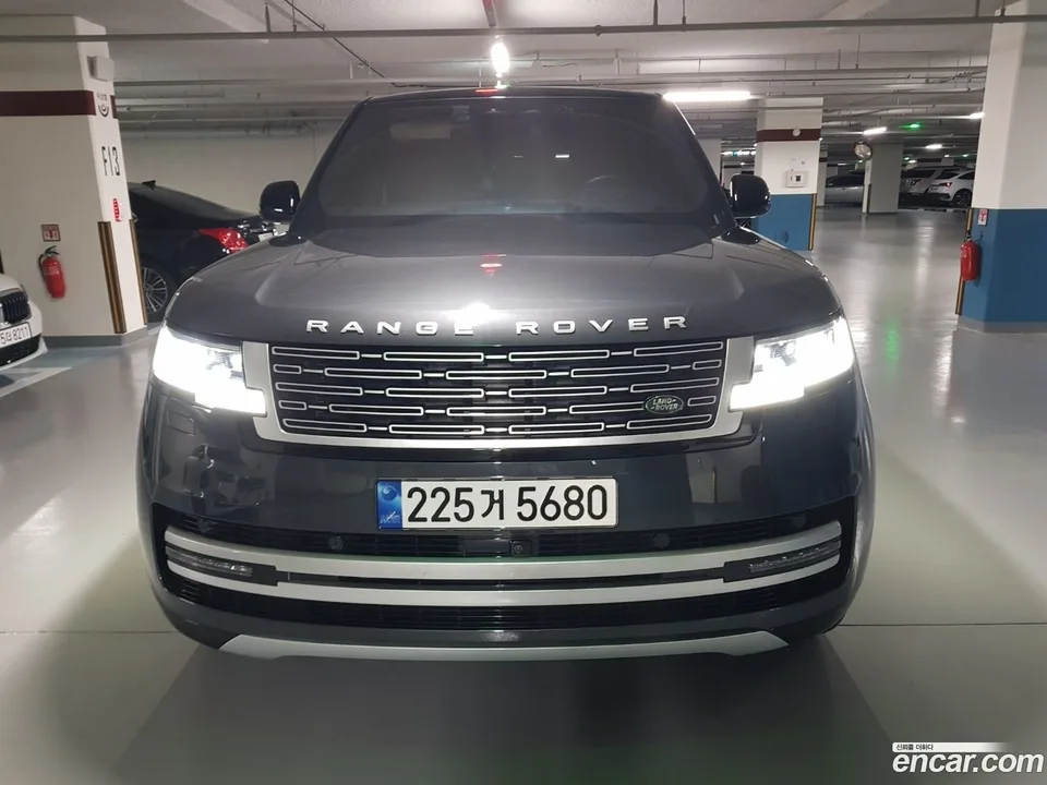 Land Rover Range Rover P530 AB LWB 2022 — thumbnail 3