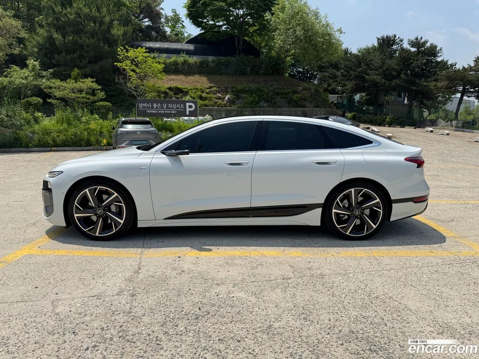 Audi A6 e- S Line 2025 — thumbnail 5