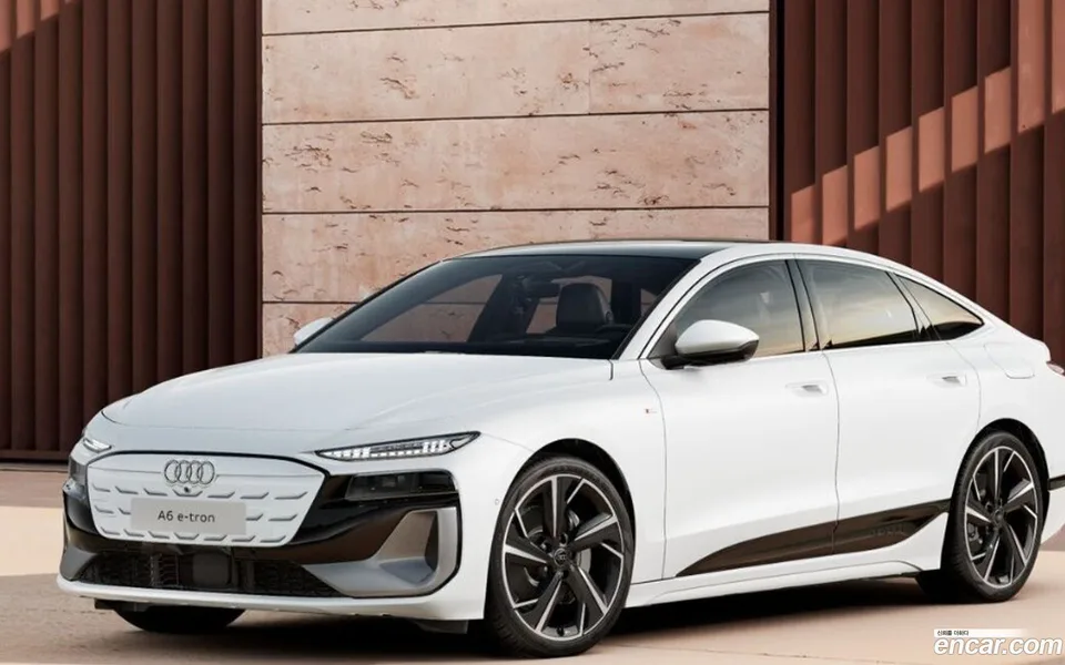 Audi A6 e- S Line 2025 — photo 1, buy with delivery to Moscow