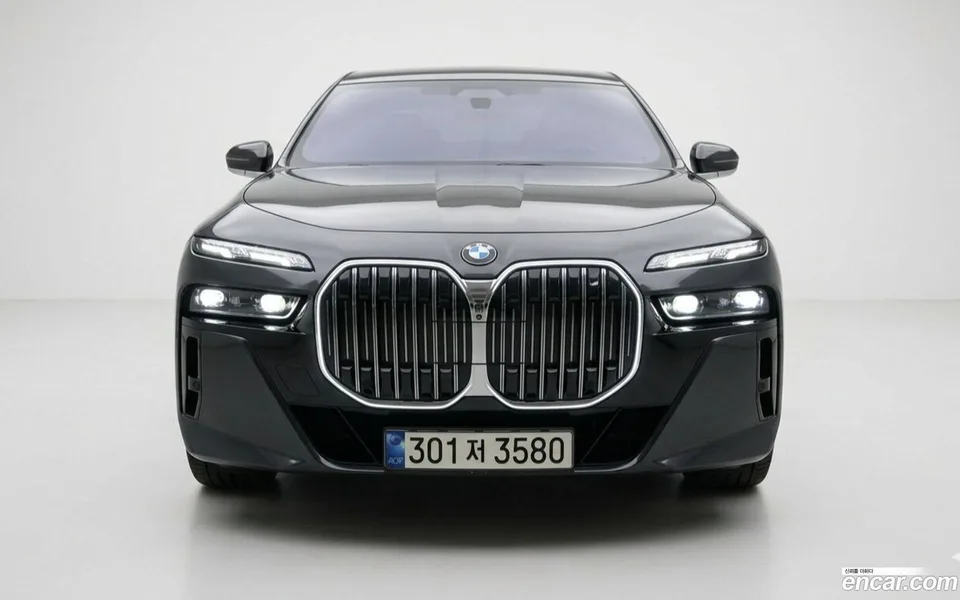 BMW 7 Series 740d xDrive M 2024 — photo 1, buy with delivery to Moscow