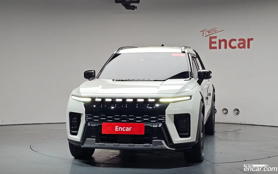 KG Mobility Musso EV AWD 2025 — thumbnail 3
