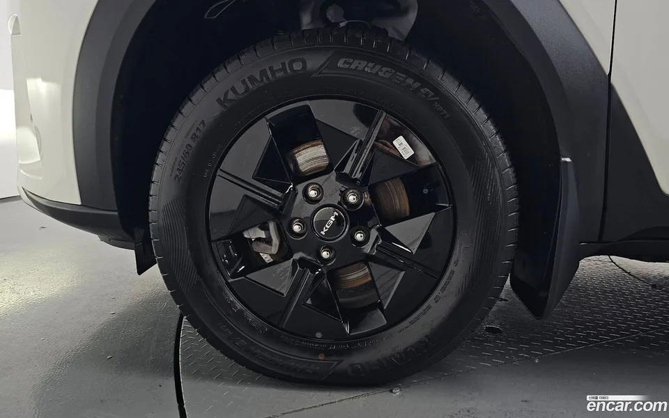 KG Mobility Musso EV AWD 2025 — thumbnail 5