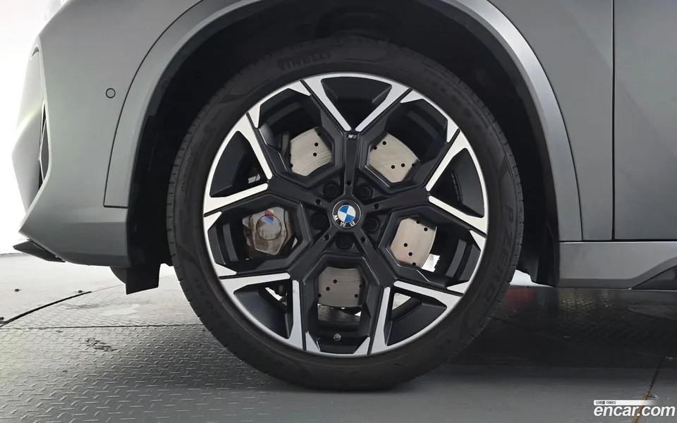 BMW X1 M35i xDrive 2024 — thumbnail 2