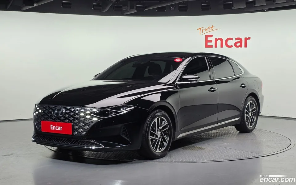 Hyundai Grandeur IG 2.5 2022 — photo 1, buy with delivery to Moscow