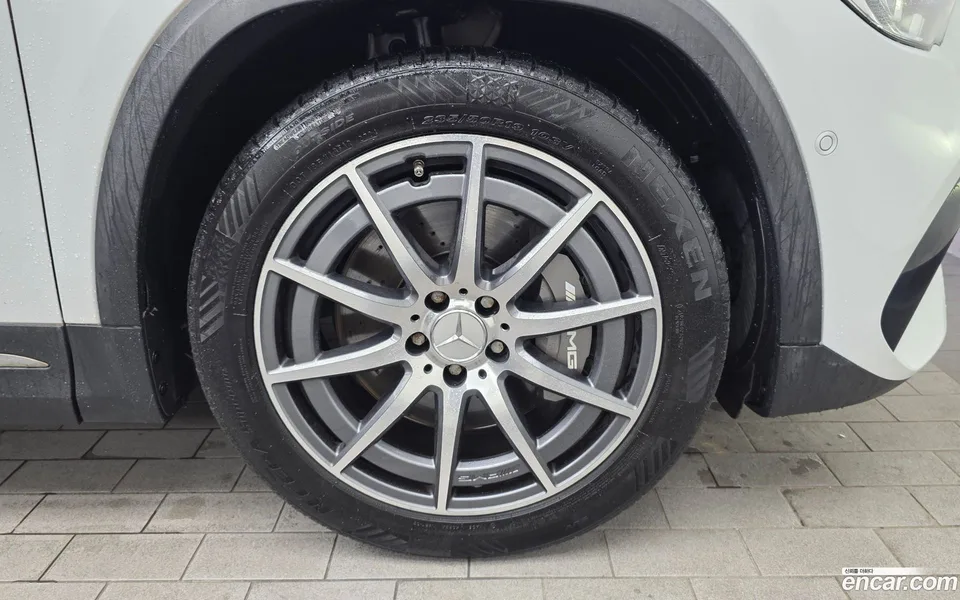 Mercedes-Benz GLA-Class GLA45 AMG 4MATIC+ 2022 — thumbnail 2