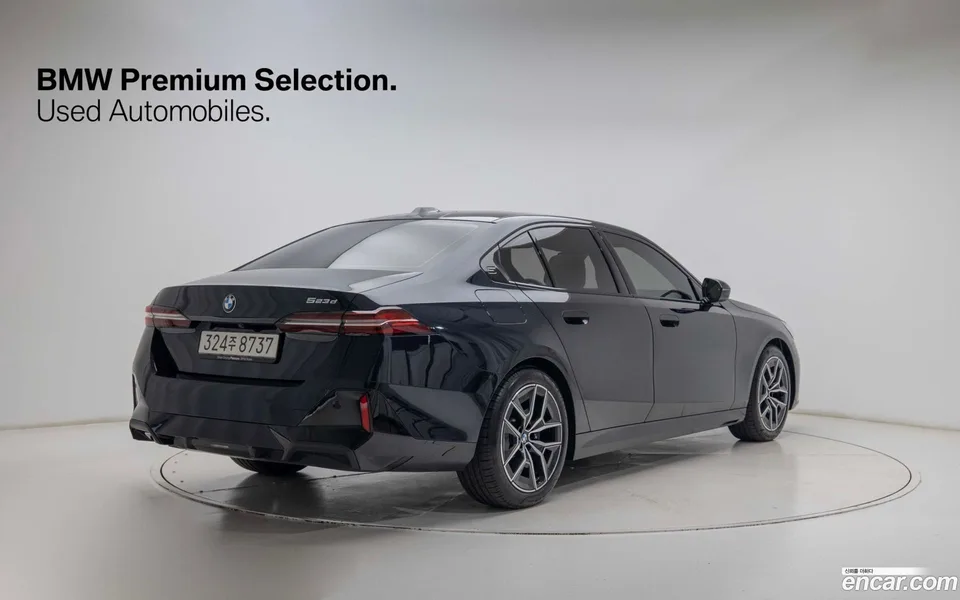 BMW 5 Series 523d M 2025 — thumbnail 2