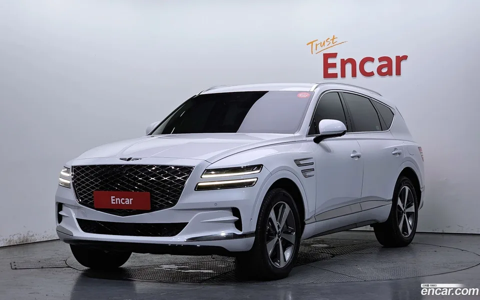 Genesis GV80 2.5T AWD 2023 — photo 1, buy with delivery to Moscow